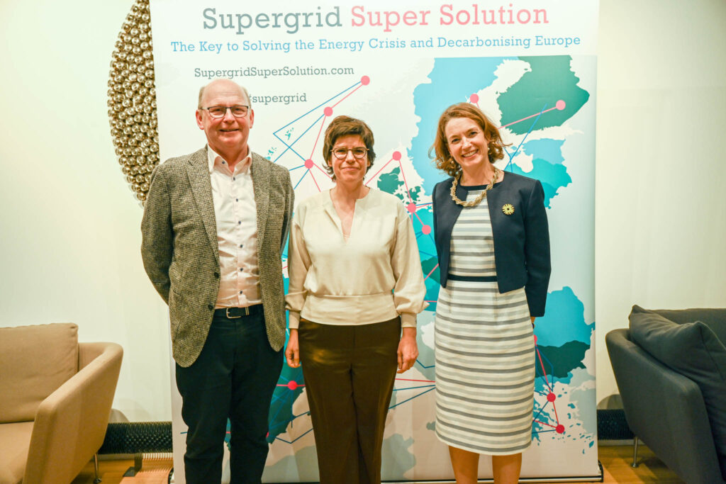 supergrid-364